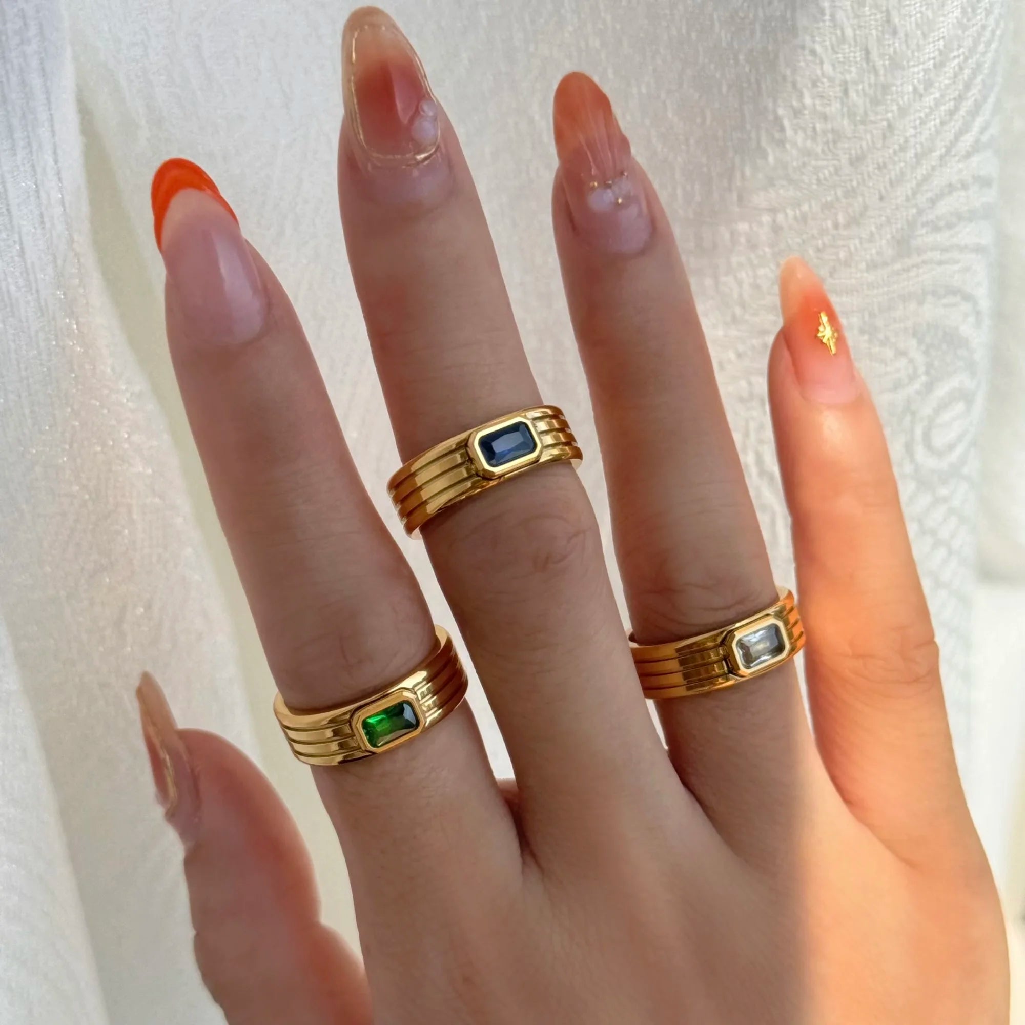 Dazan New Hot Ins Trendy 18k Pvd Gold Plated Stainless Steel Trendy Polished Stripe Chunky Green Blue Zircon Ring Couple Jewelry