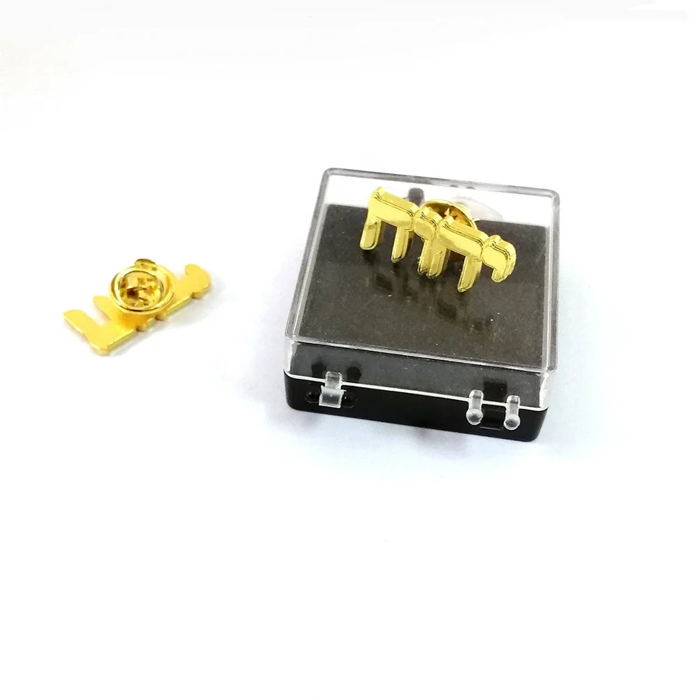 Die Cast Zinc Alloy Symbol Lapel Pin Diecut Shape Gold Plated JW ORG Hat Pin With Acrylic Box