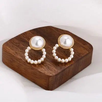Hot Sale New Delicate Gold Plated Earrings Simple Zircon Earrings High Quality Personality Tassel Pearl Earrings for Women