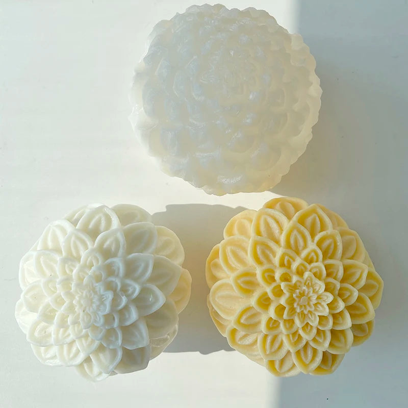 Hot Selling INS Style Flower Plaster Candle Ornaments Flower Ball Aromatherapy Candle Silicone Mold