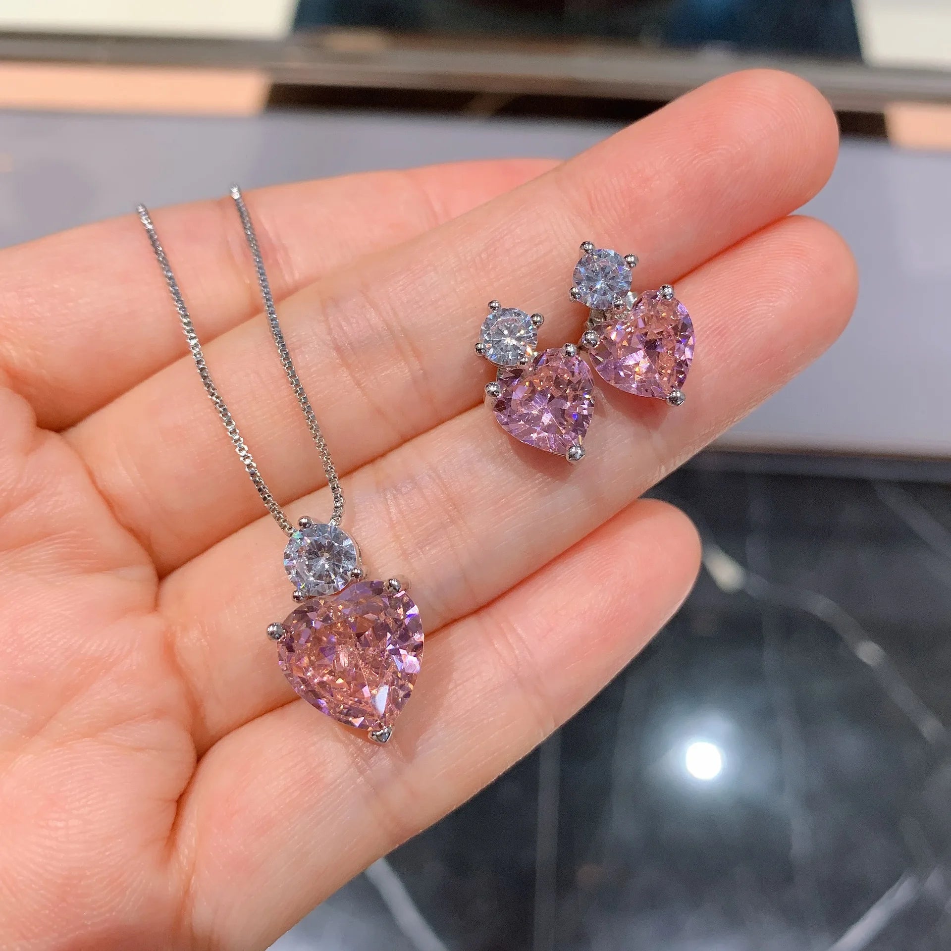 3Pcs Glitter Cubic Zirconia Heart Shape Stud Earrings Exquisite Love Heart Clavicle Necklace Earring Set for Girls
