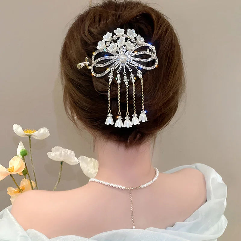 Shiny Bell Orchid Flower Rhinestone Frog Buckle Hair Clips Metal Diamond Coiled Hairpins Twist Clip Headdress for Women