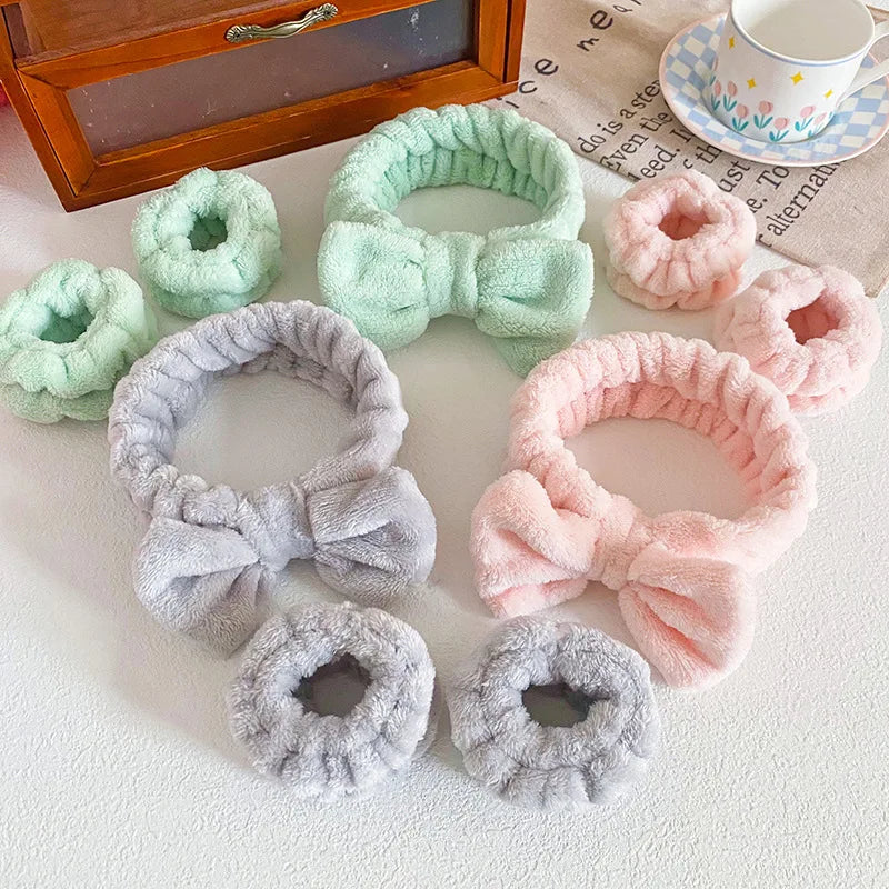 Solid Color Soft Velvet Fabric Bow Hair Band for Washing Face and Makeup with Plush Wrist Band Hair Accessories for Ladies'