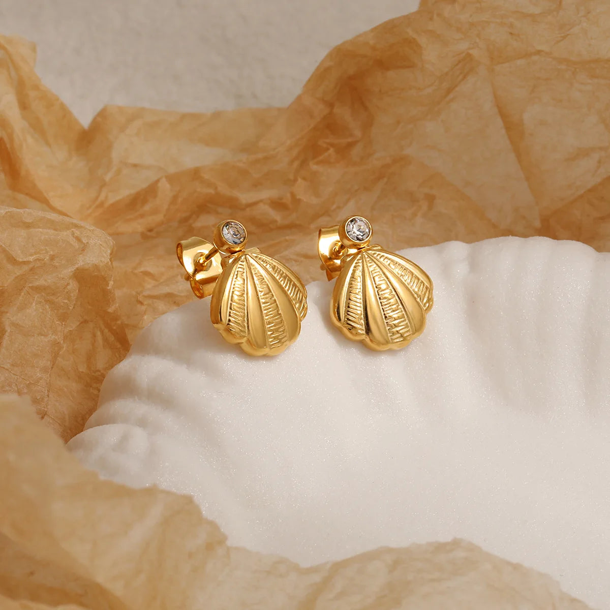 YF3884 Minimalist Stainless Steel Jewelry 18k Gold Plated Fan Shaped Shell Ocean Wind Zircon Women Earrings Non Tarnish
