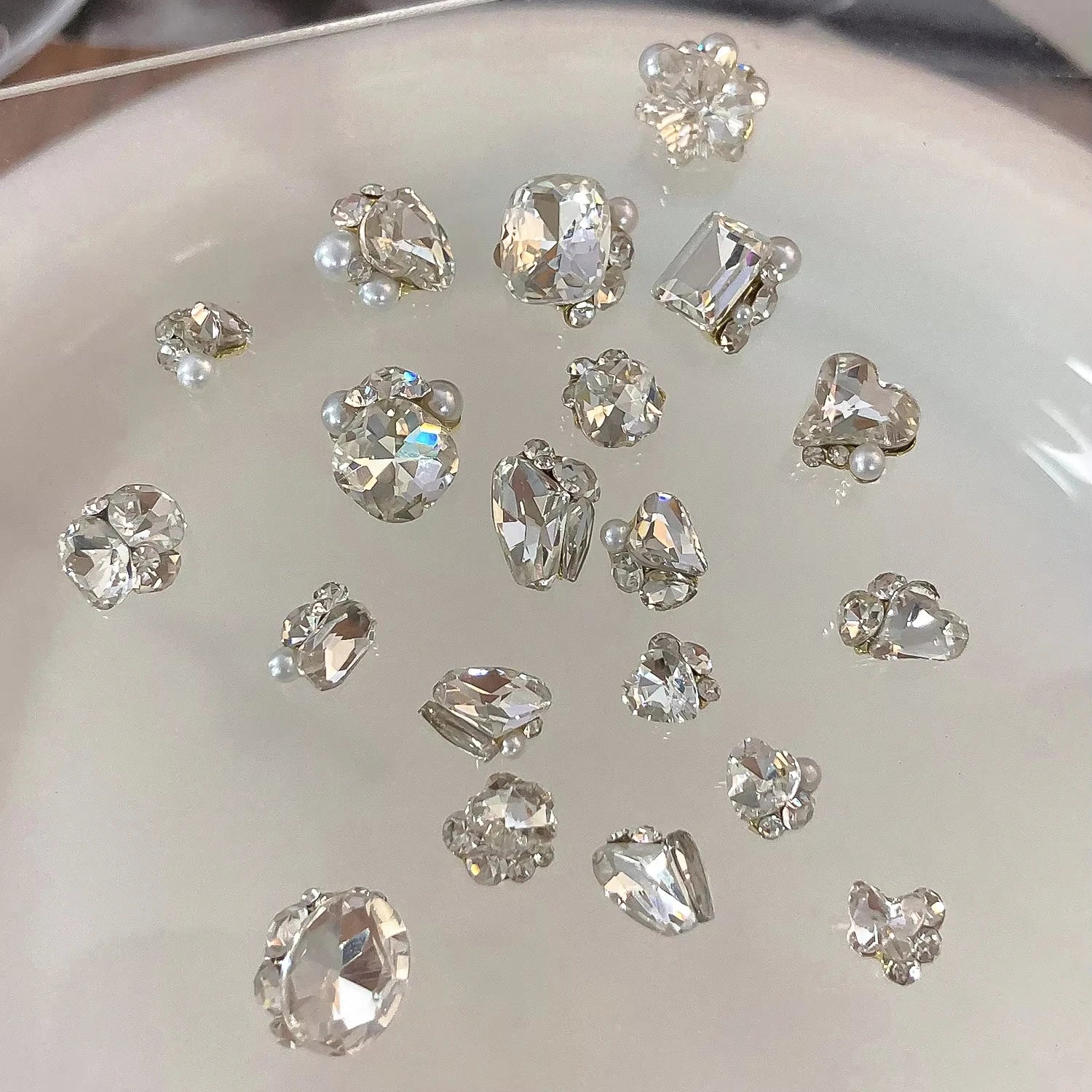 Handmade Diamond Balls Nail Art Accessories White Zircon Stacked Diamond Decorations with Full Sparkle Right Angle Made of Alloy