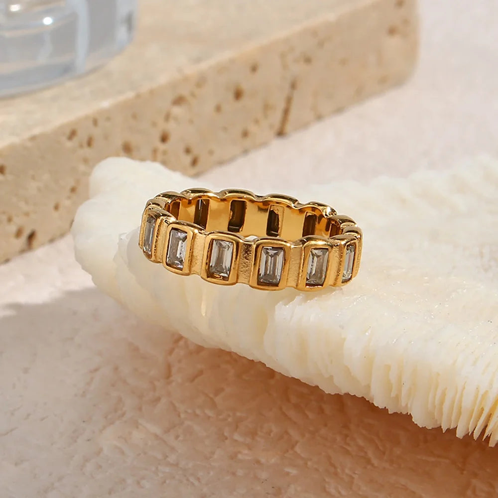 Minimalist Classical Gold Plated Zircon Ring Non Tarnish Diamond Stainless Steel Engagement Ring Waterproof Jewelry