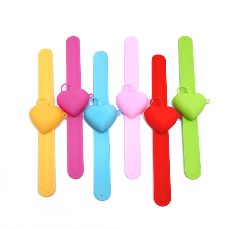 Reusable Silicone Liquid Portable Container Hand Wash Wrist Band Dispenser Bracelet Heart Hand Sanitizer Wristband