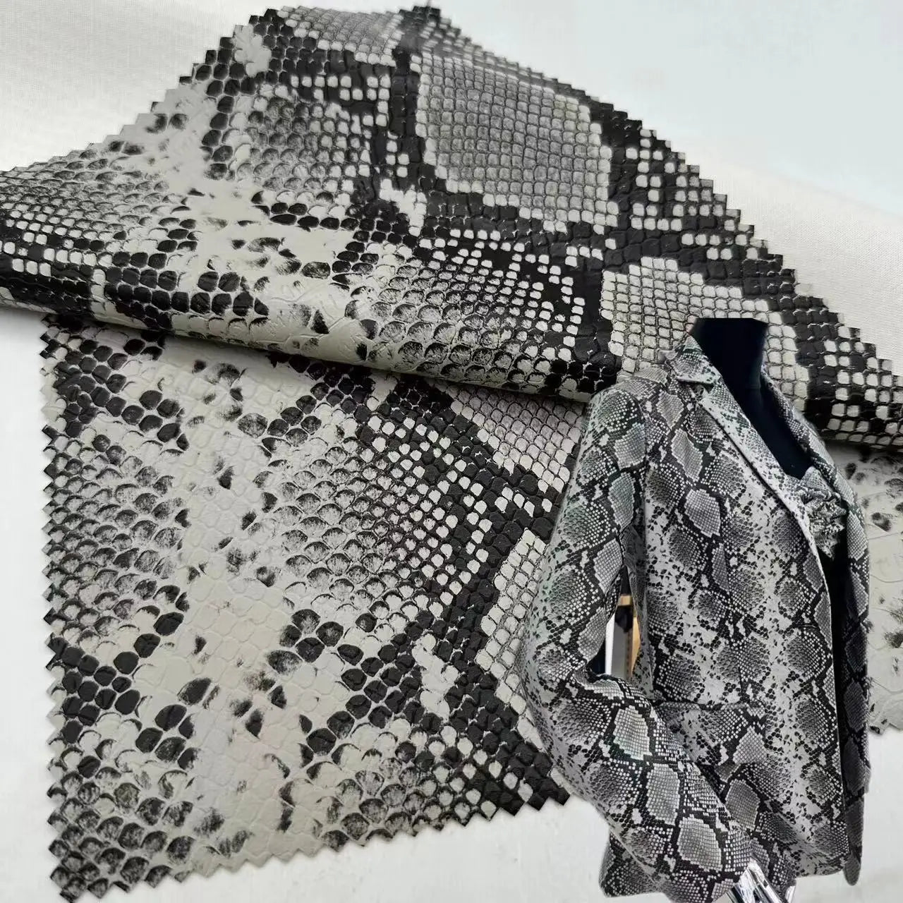Fashionable 3D Embossed Snake Pattern PU Leather Elastic and Stretch Animal Design for Jackets and Dresses Finished Pattern
