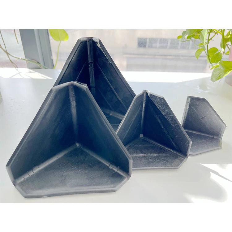 Triangle Plastic Corner 3550607590120 mm Durable Black Plastic Sofa Corner Protector