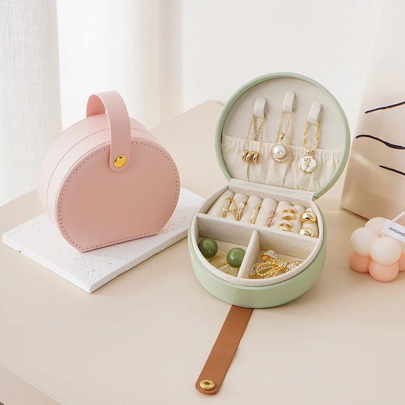 Meiman Sells Creative Handheld Leather Jewelry Boxes Ring Stud Earrings Pendant Storage Cases Which Are Perfect for Travel