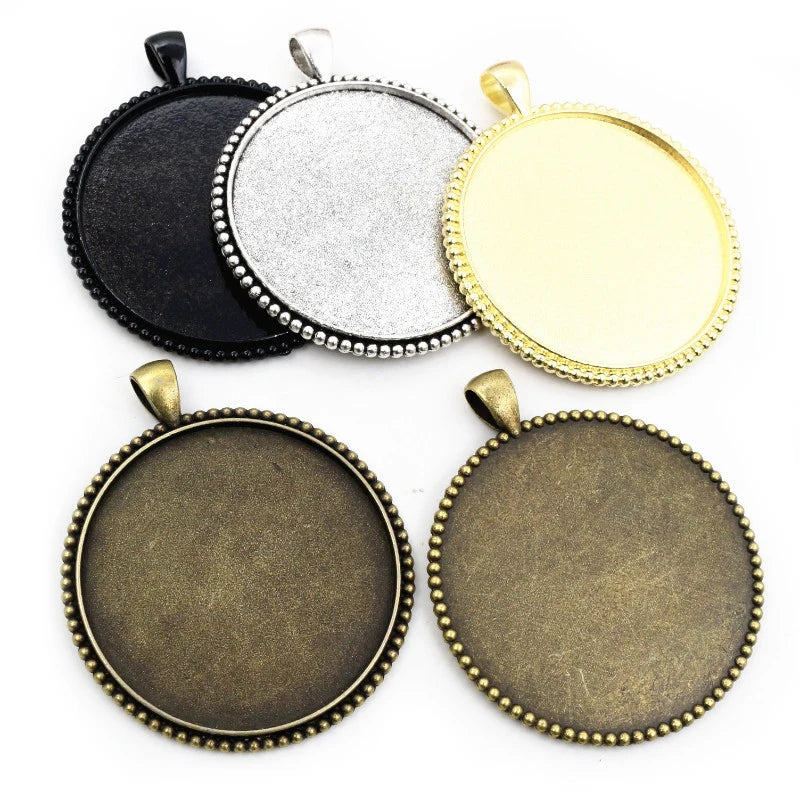 40mm Inner Size Antique Bronze and Silver Plated Black Colors Plated Fashion Style Cabochon Base Setting Charms Pendant
