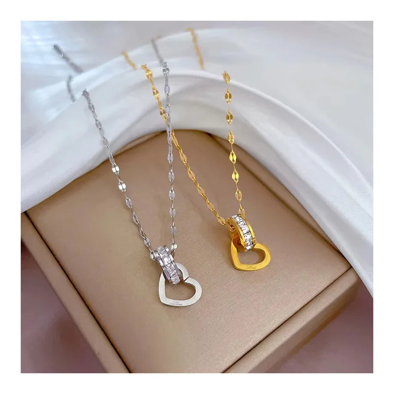 DAIHE Fashion Stainless Steel Heart Circular Pendant Necklace Ladies Stainless Steel Zircon Rhinestone Love Necklace