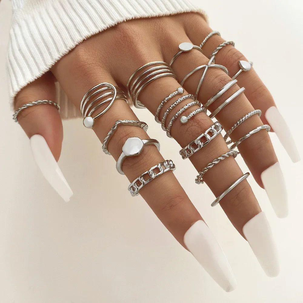 Women's Men's Elegant Jump Ring Fashion Mesh Jewelry with Butterfly Cut Diamond for All Ages Party Occasion
