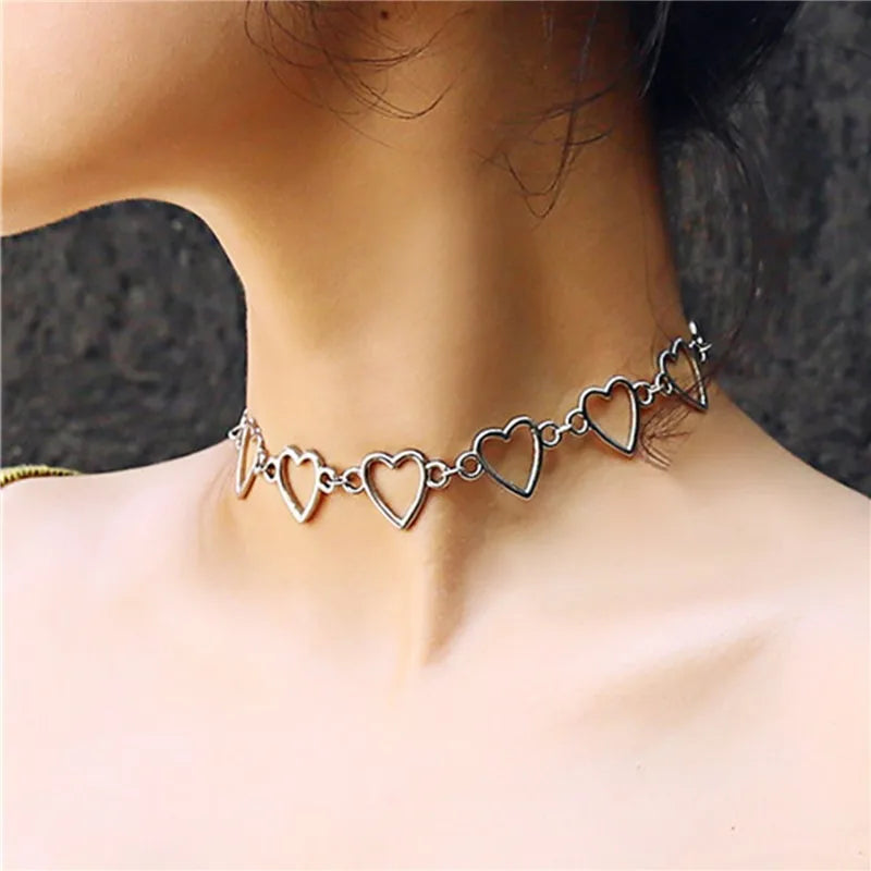 SC Hot Sale Fashion Hollow Heart Linked Necklace Wide Laying Heart Chain Chokers Necklace Unique Design Heart Necklace for Girls