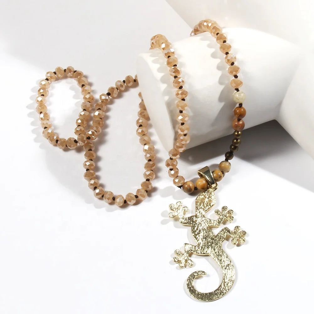 Spring Summer Fashion Bohemian Style Jewelry 8mm Natural Stone Glass Knot Necklace Metal Gecko Pendant Necklace Sweater Chain