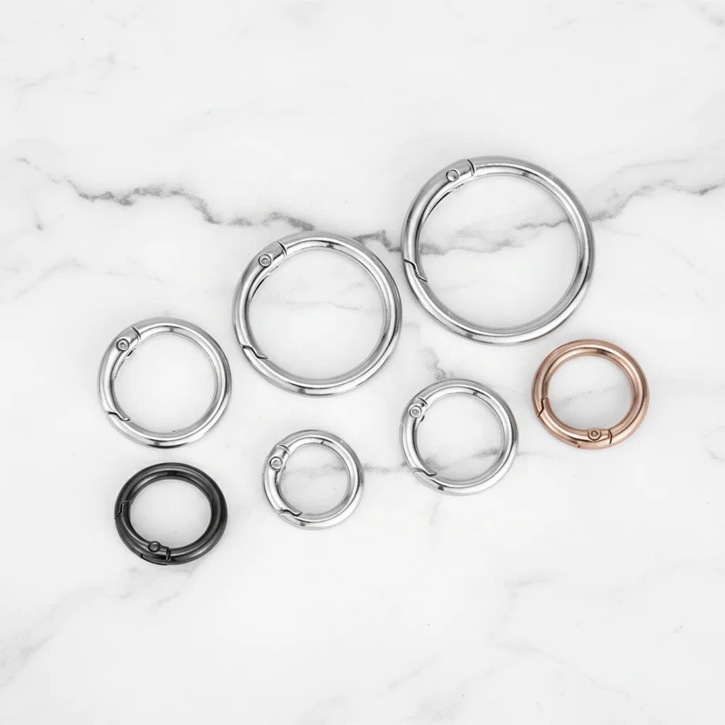 Wholesale Circle Snap Clip Hook O Ring Spring Buckle Metal Round Spring Carabiner for DIY Toy Keychain Pendant