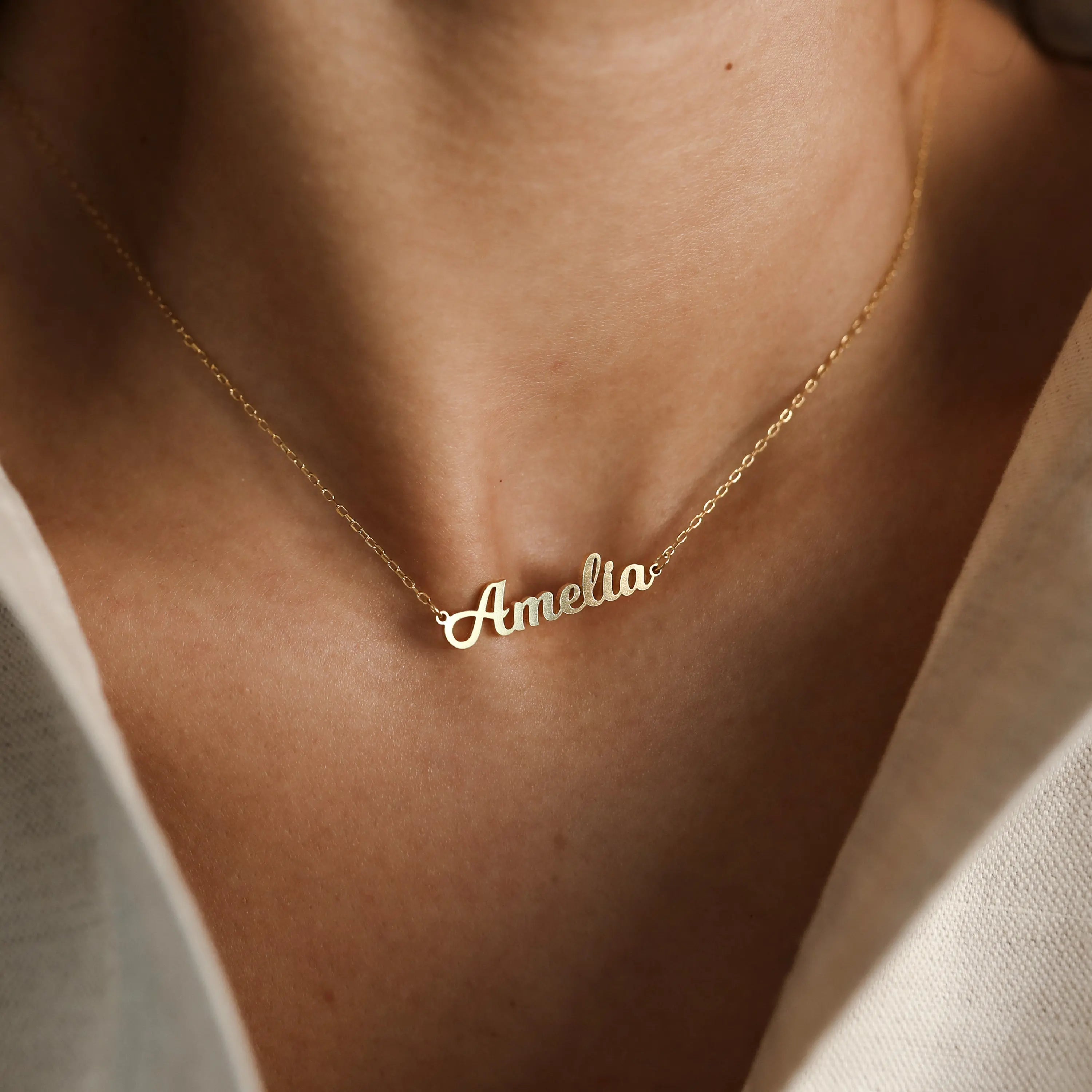 Personalized Gift for Mom Minimalist Nameplate Jewelry Dainty Custom Name Necklace for Women