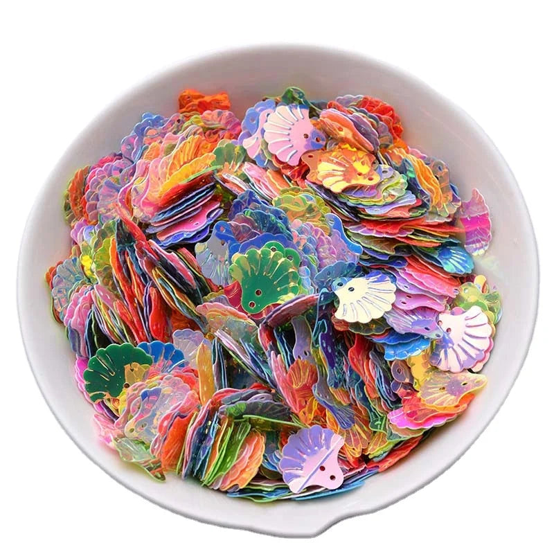 DIY Wholesale Shiny Holographic Pvc Sequin 2 Holes Shoes Hat Garment Decorative Handmade Sewing Embellishment Bulk Shell Sequins