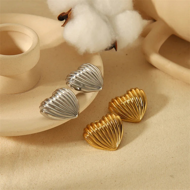 Classic Gold Plated Shell Shape Stud Earrings Stainless Steel Metal Heart Stripe Water Resistant Personalized Stylish Accessory
