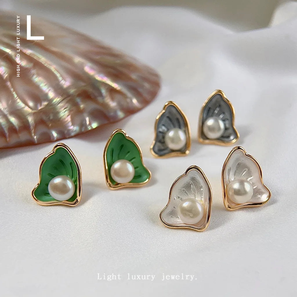 Designer Style 14K Gold Plated Freshwater Pearl Earrings for Spring and Summer Trendy Leaf Silver Needle Style Factory Direct