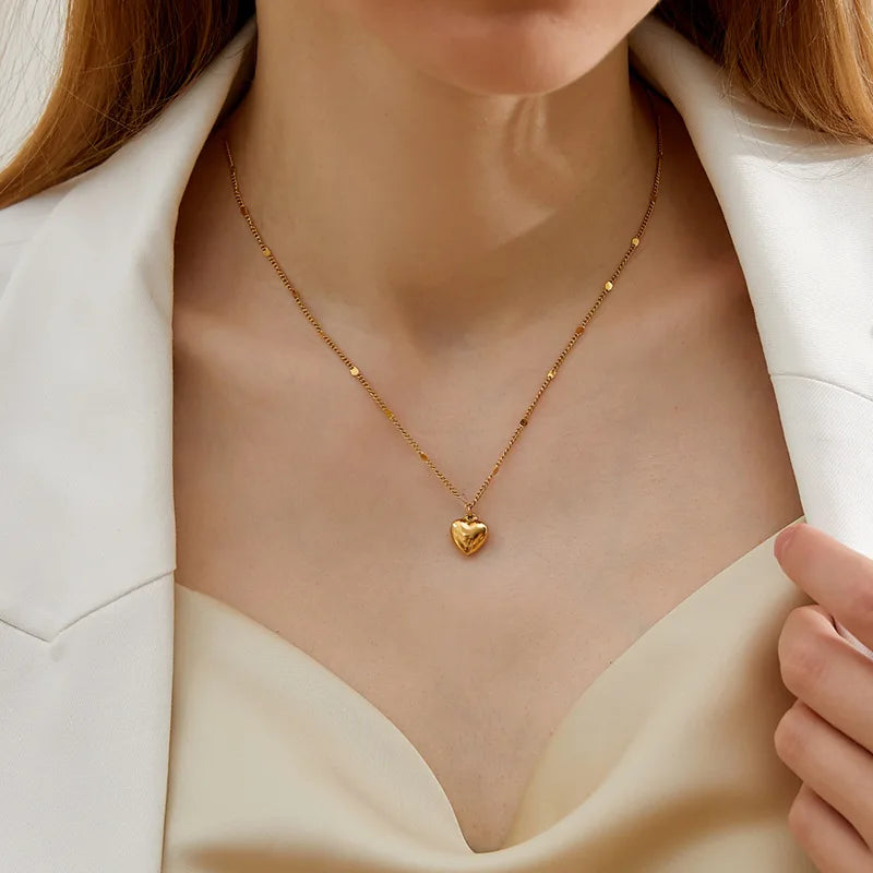 2022 Fashion Simple Stainless Steel 18K Gold Heart Pendant Sequin Flash Chain Choker Necklace Spot Wholesale