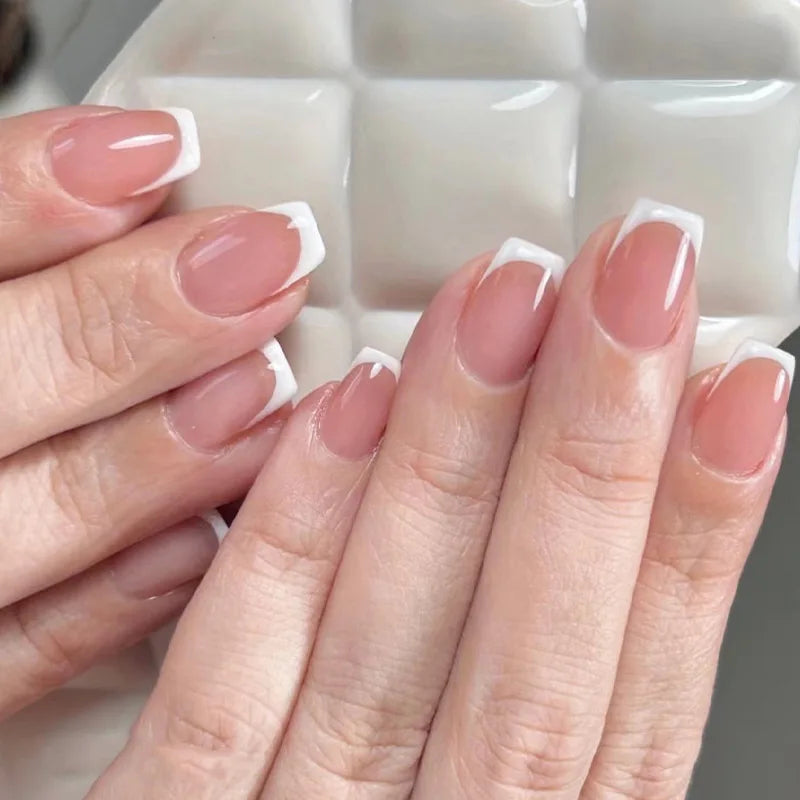 High Quality French Tip Short Press on Nails Press on Nails De Luxe