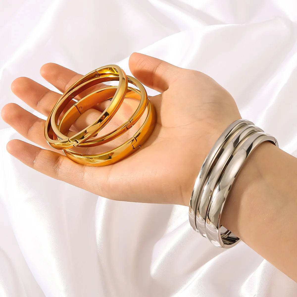 Titanium Steel Minimalist Bracelets Popular Electroplated Gold Silver Stainless Steel Bracelet Bangle Jewelry