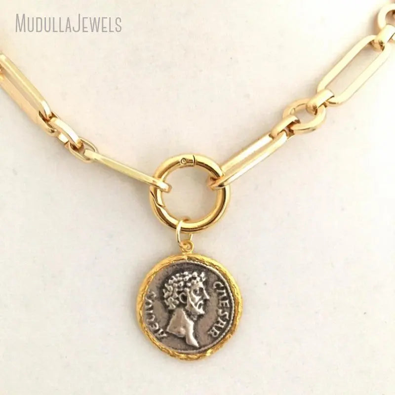 NM35079 Brass Jewelry Portrait Medallion Pendant Chain Necklace Gold Plated Choker Necklace Minimal Jewelry