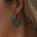 QW-53 Wholesale Vintage Bohemia Ethnic Metal Women Geometric Heart Ear Jewelry Alloy Hollow Cameo Earrings