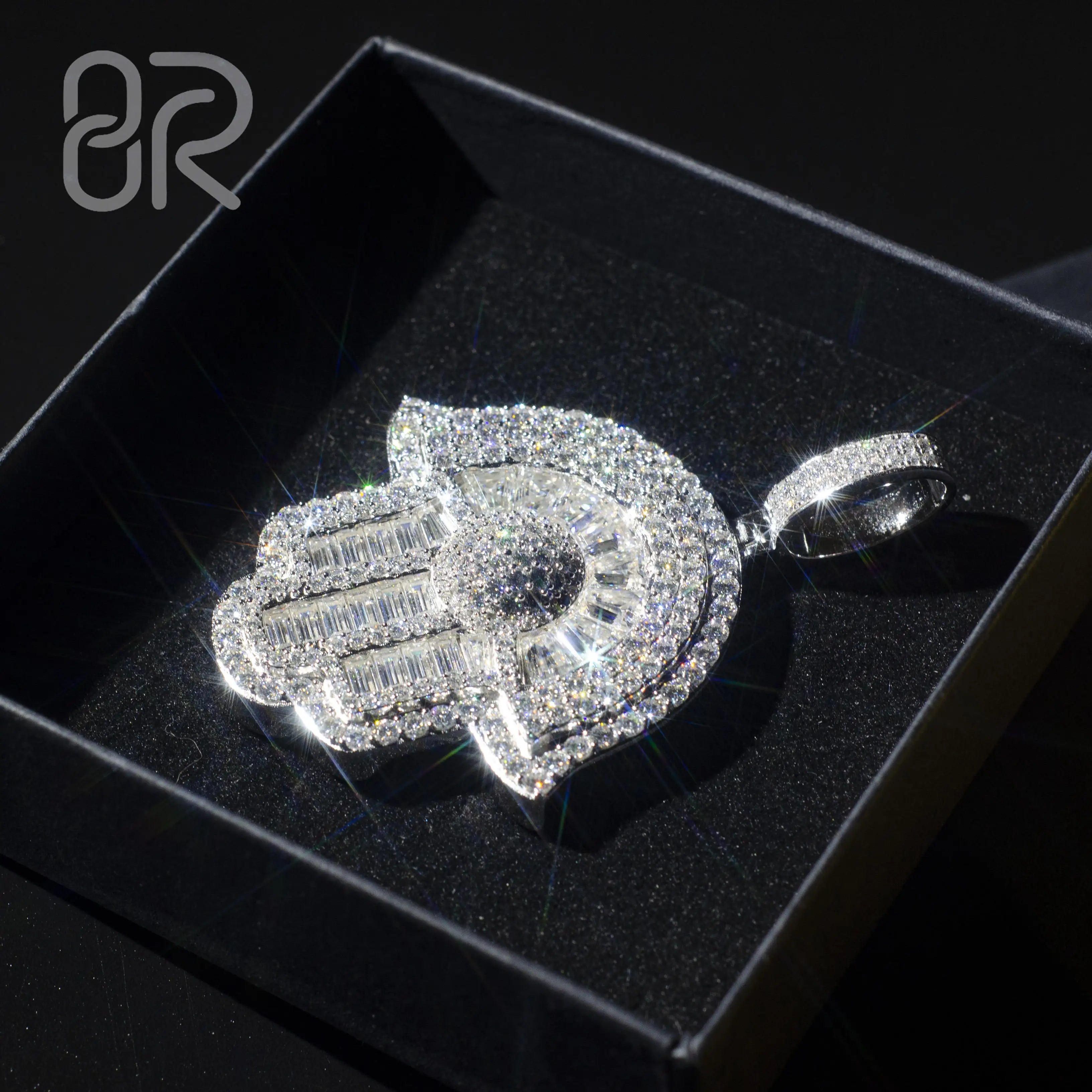 High Quality 1.5inch Vvs Moissanite Hamsa Hand Pendant Pass Diamond Tester Baguette Cut Diamond Fire Hip Hop Pendant