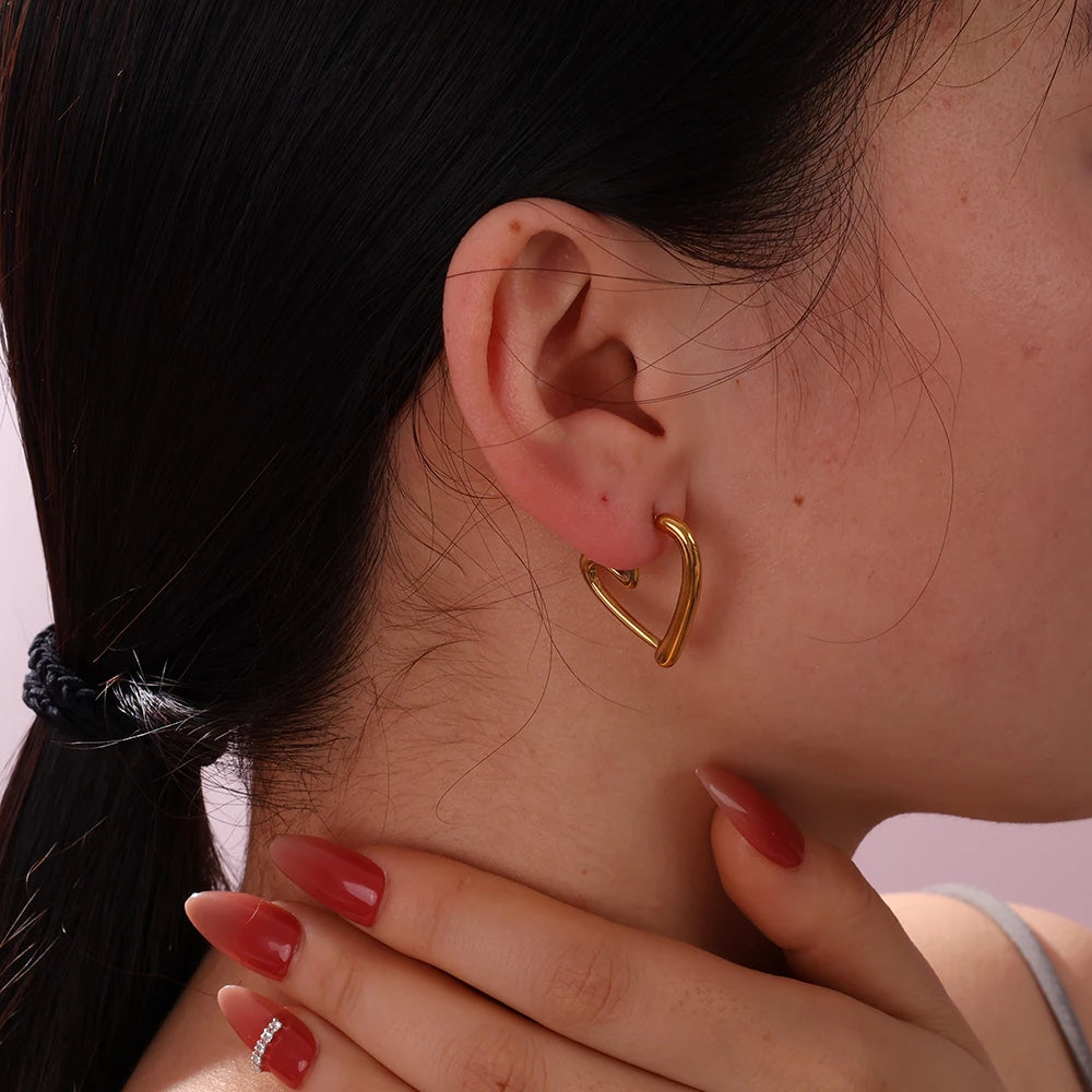 Elegant Hollow Irregular Heart Shaped Hoops Earrings 18K Gold Plated Women's Stainless Steel Earrings Waterproof Jewelry Party