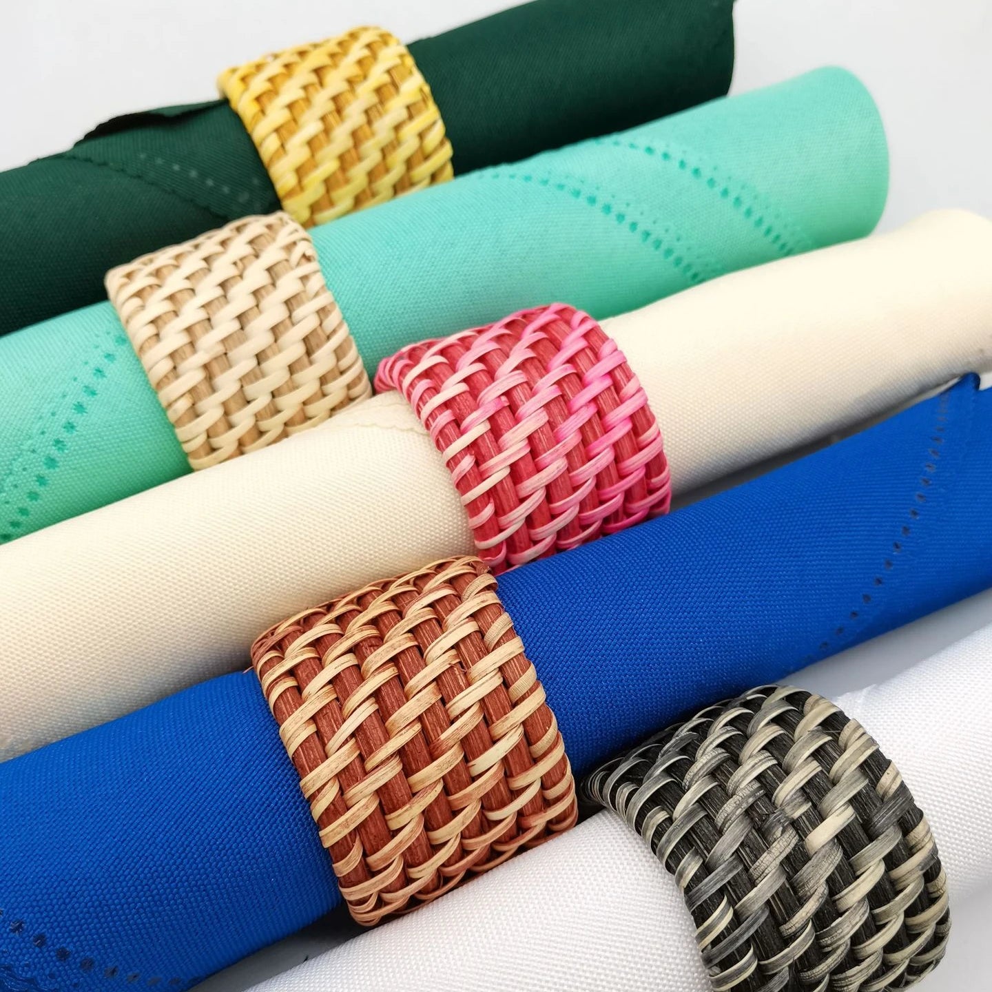 Customizable Manual Rattan Napkin Ring Fenugreek Woven Buckle Hot Selling Western Style Straw for Parties Stocked