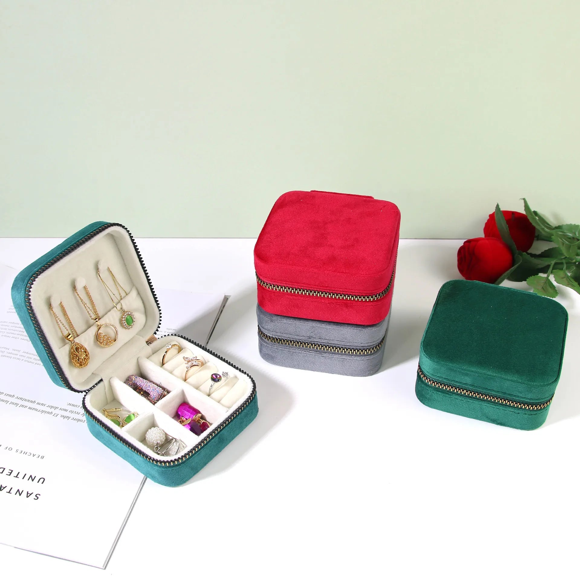 Hot Sale Women Girls Earrings Stud Box Organizer Portable Jewelry Storage Box Small Travel Velvet Jewelry Boxes