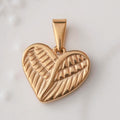 Vintage Love Heart Pendant Necklace Stainless Steel Wing Charm Women Fashion Jewelry