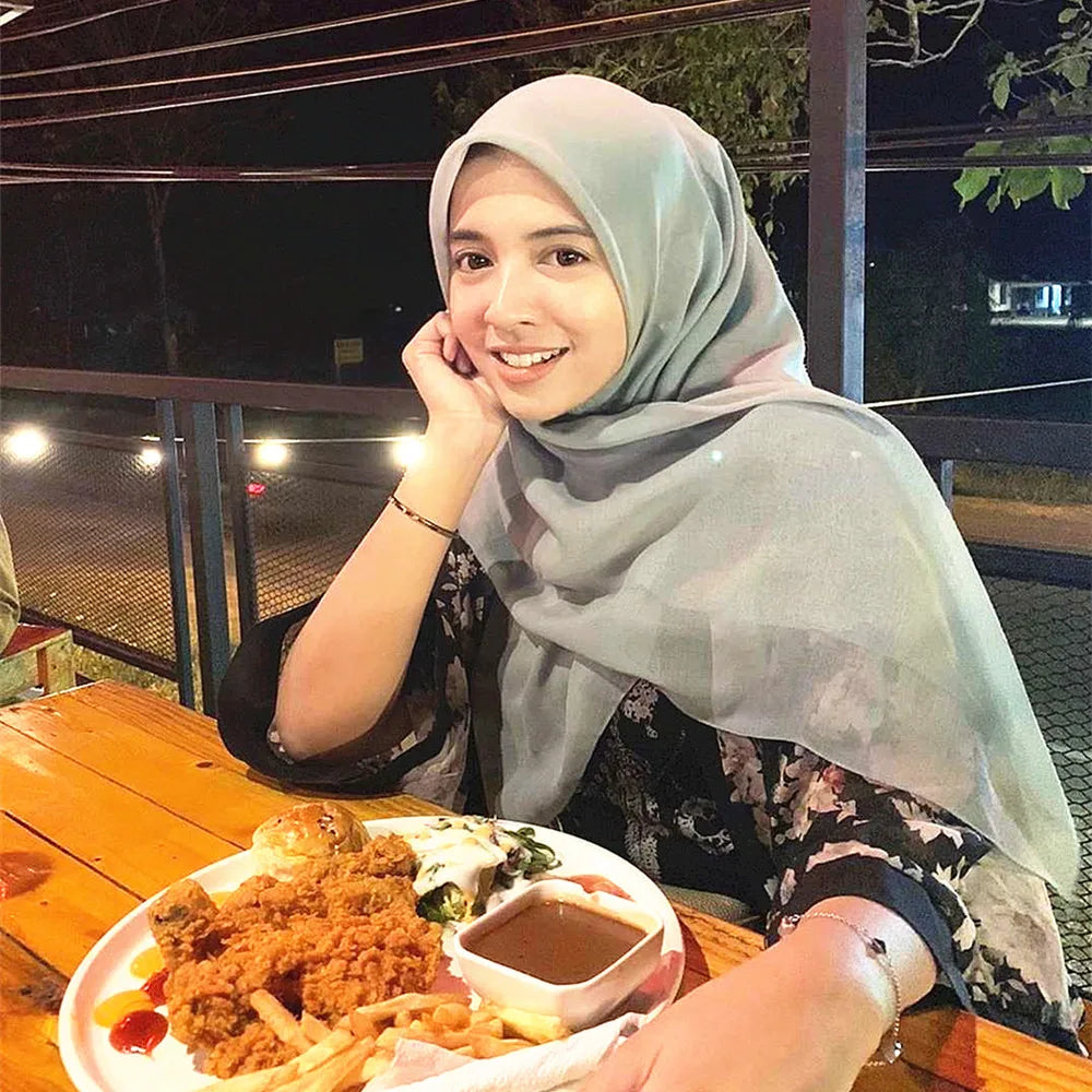 Wanyi Hijab Scarf Factory Supply Hot Selling  Collection Muslim Hijab Soft square Voile Cotton  Bawal Tudung