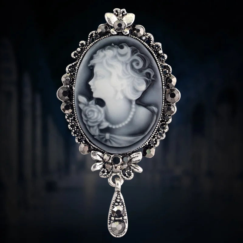 Wholesale Vintage Beauty Head Brooch Pin Queen Avatar Pendant Brooches Rhinestone Cameo Brooch Pin Dress Accessories