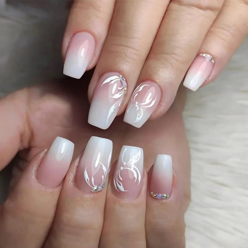 Pressed on Women's butterfly Diamond Design Artificial Nail Tips Full Cover Acrylic Fake Nails With Custom Packaging