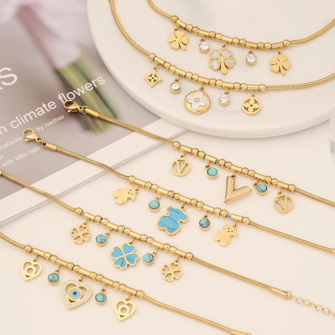 2023 New Design18K Gold PVD Plating Stainless Steel Snake Chain Heart/Clover/Flower/Bear Charms Bracelet Women B356