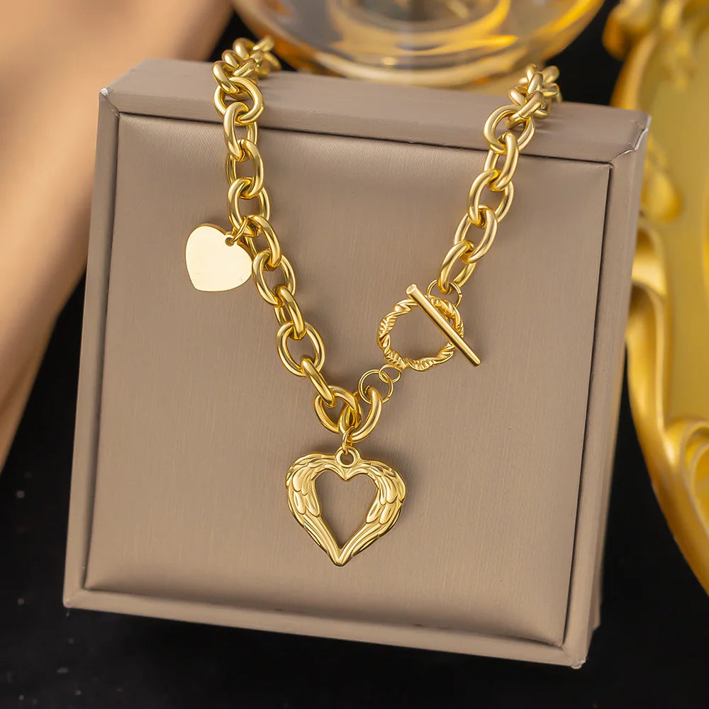 Exaggerated Thick Chain Heart-shaped Buckle Necklace Love Clavicle Fashion Jewelry Necklace