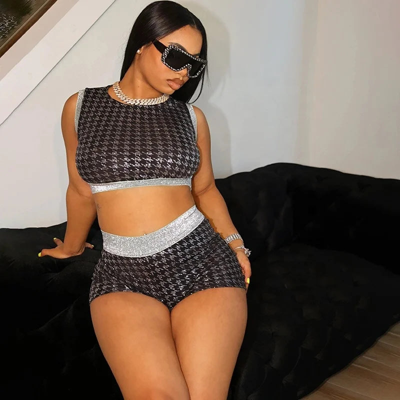 2024 Summer New Fashionable Plaid Sleeveless Two Piece Set for Women High Waist Casual Crop Top Pants Short Knitting Fabric