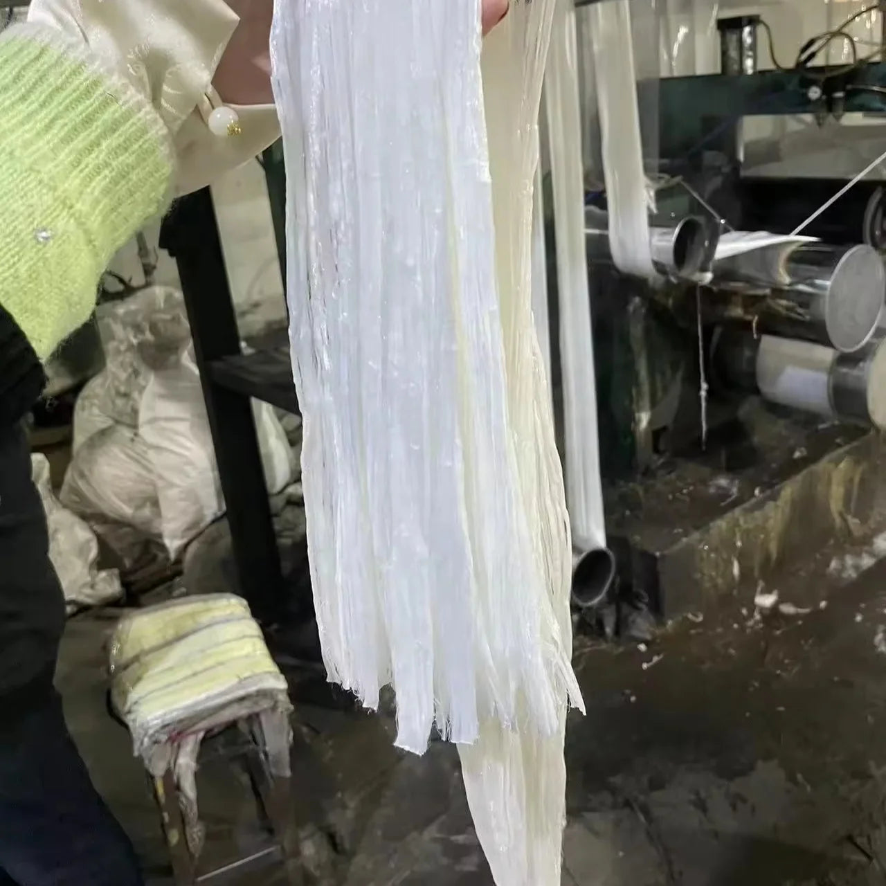 Bosilun Cationic Flock Tow 1.1D Bright Virgin Grade Flame Retardant Polyester Fiber Filling Material Concrete Raw Pattern