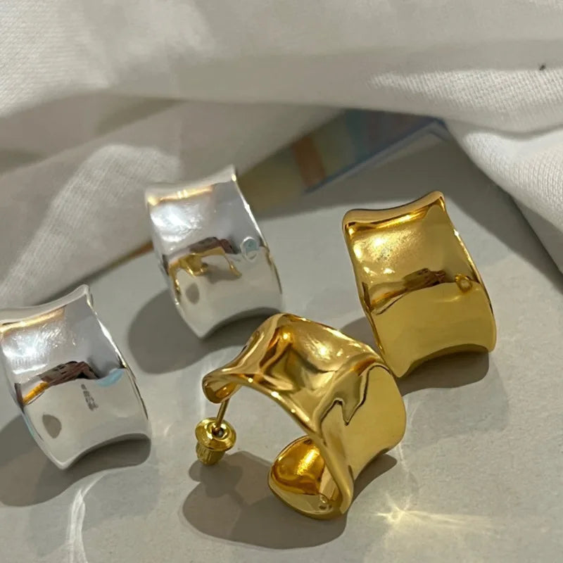 2023 New Arrival Wholesale Fashion Jewelry Vintage Minimalist Design Metal Irregular Circular Earrings Punk Wide Hoop Earrings