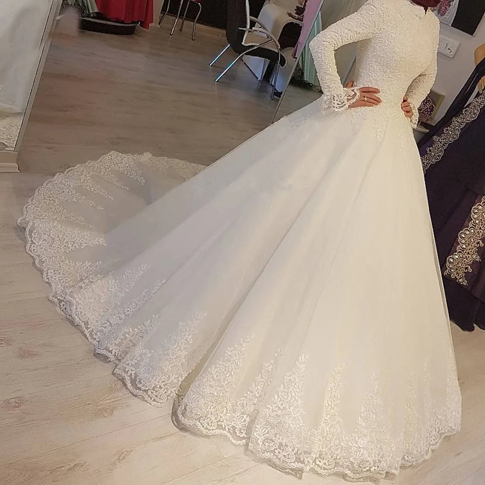 2023 Wholesale Satin Ivory White Arabic Muslim Wedding Dresses for Women Long Sleeve Lace Long Tail Big Train Plus Size Crystal