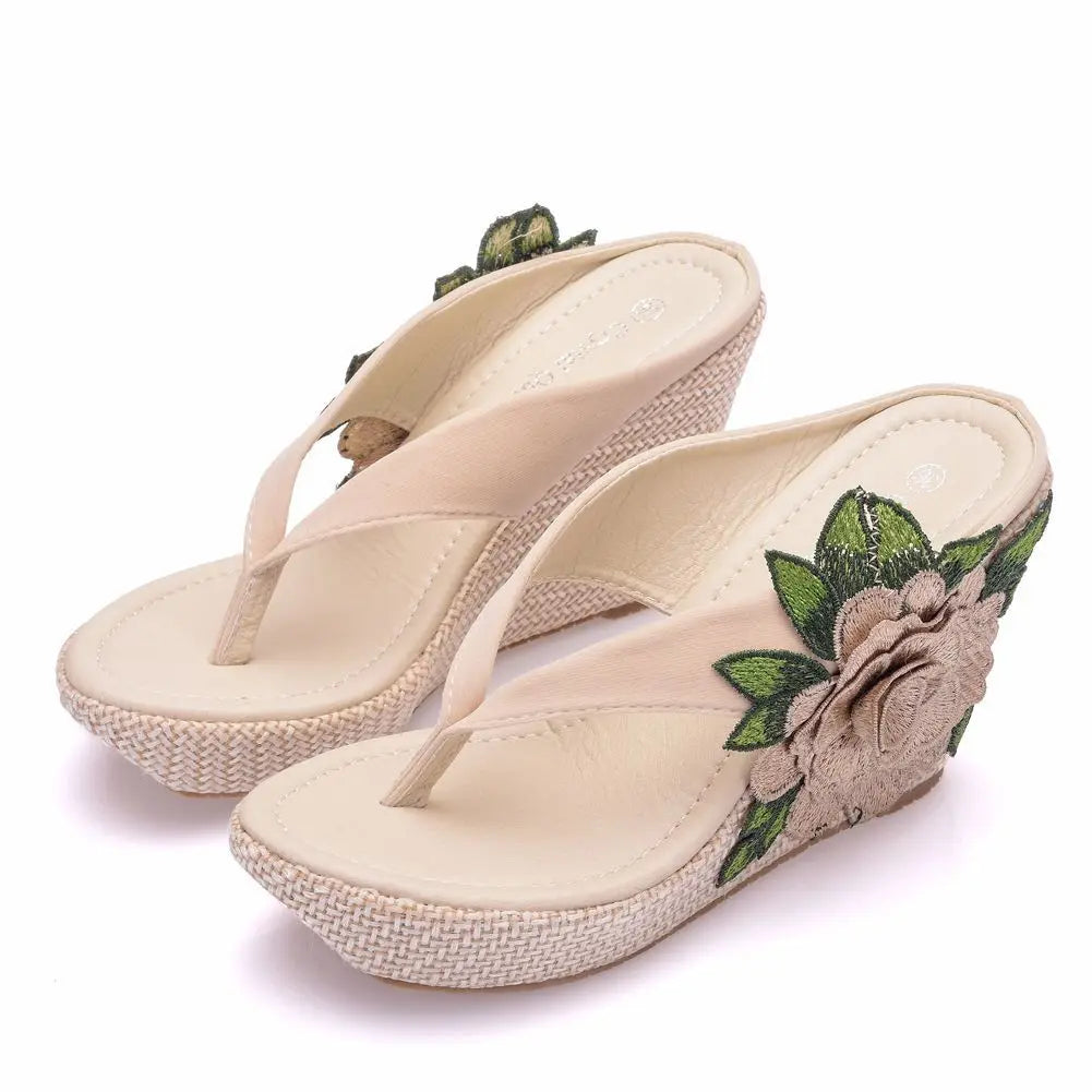Bohemian Fashion Trend Ladies Flip-flops Slope Thick Bottom Women Muffin Shoes Summer Beach Lovely Flowers Ladies Sandals Shoes