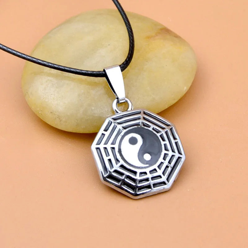 Chinese Taoism Symbol Yinyang Bagua Pendant Necklace Enamel Fengshui Puzzle Diagram Yin Yang Necklace