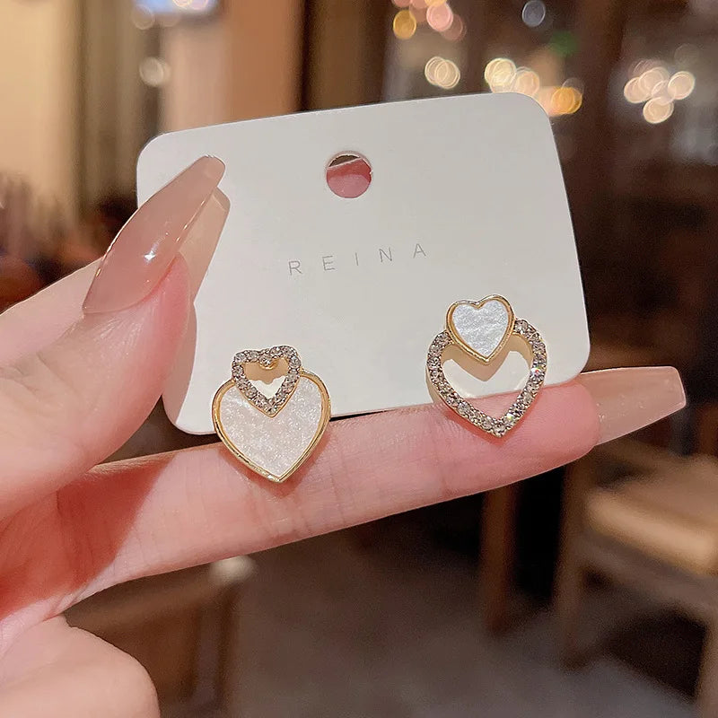 FanYue Winter 2023 New Arrival Ladies Earrings Women Jewelry Gold Plated Heart Rhinestone Asymmetric Asymmetrical Earring