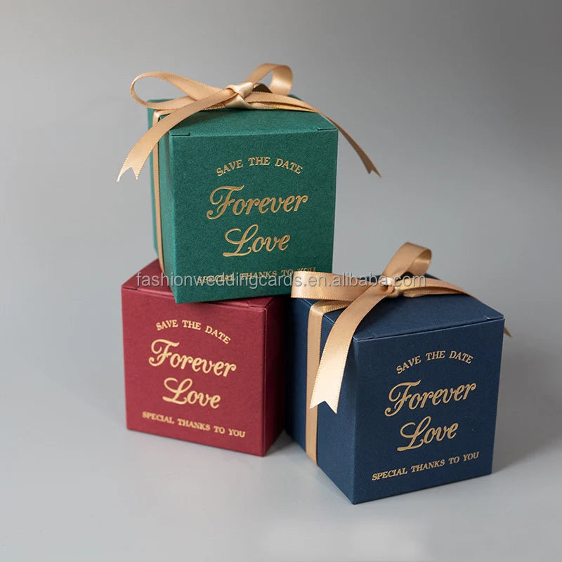 Free Sample Gold Foil Chocolate Burgundy Candy Box With Ribbon for Guests Luxury Wedding Favor Candy Boxes