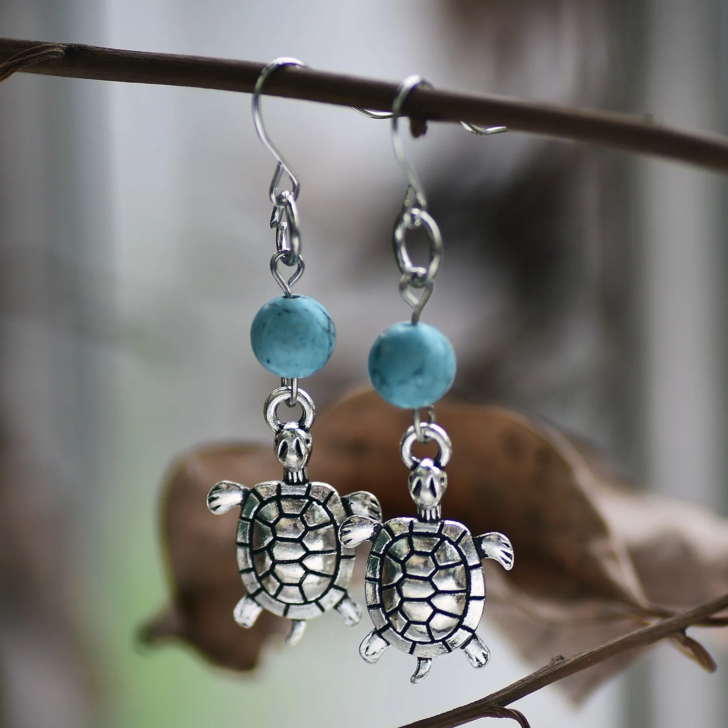 Vintage Creative Sea Turtle Shape Drop Earrings Natural Turquoise Fashion Jewelry for Women