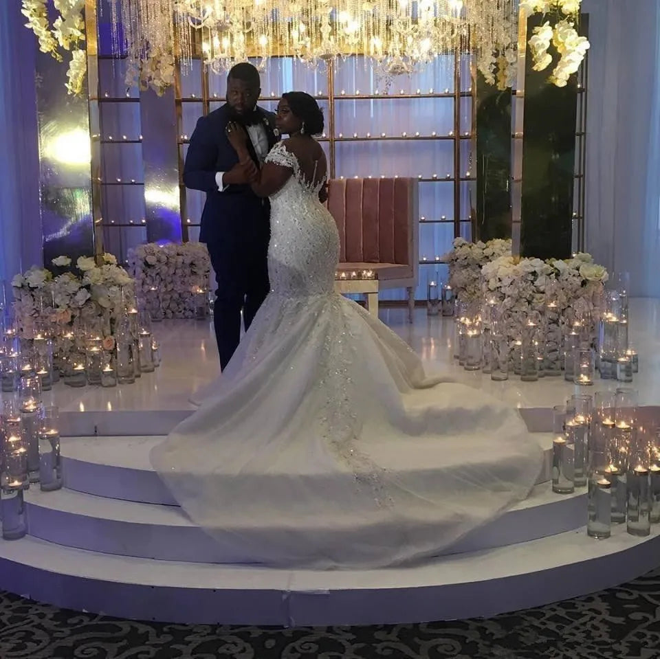 2026 New African Plus Size Mermaid Wedding Dresses O Neck Lace Appliques Beaded Sheer Zipper Back Bridal Gowns MW509