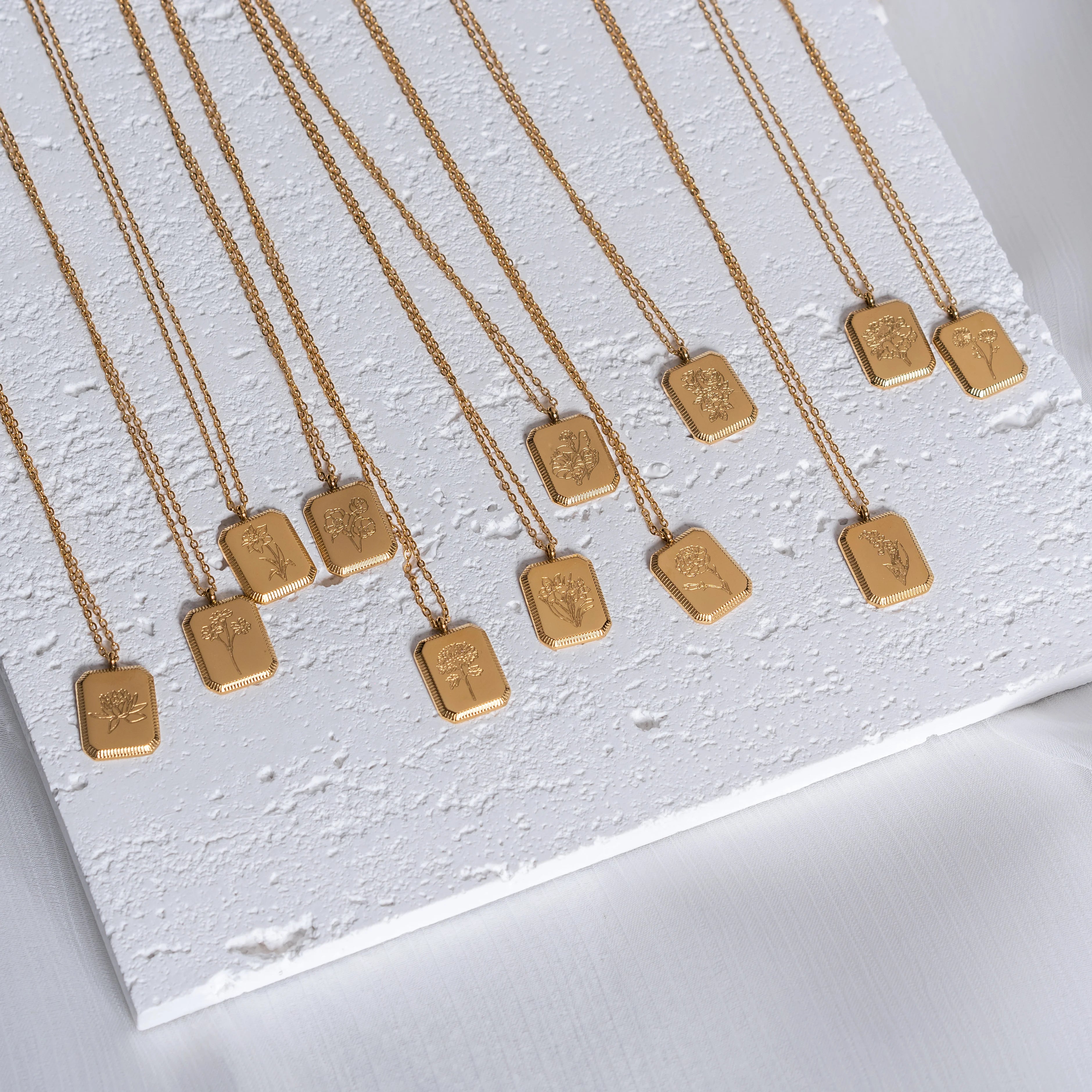 Fenny 18K Gold Plated Fashion 12 Birth Flower Pendant Dainty Chain Necklace Trend Stainless Steel Jewelry Wholesale